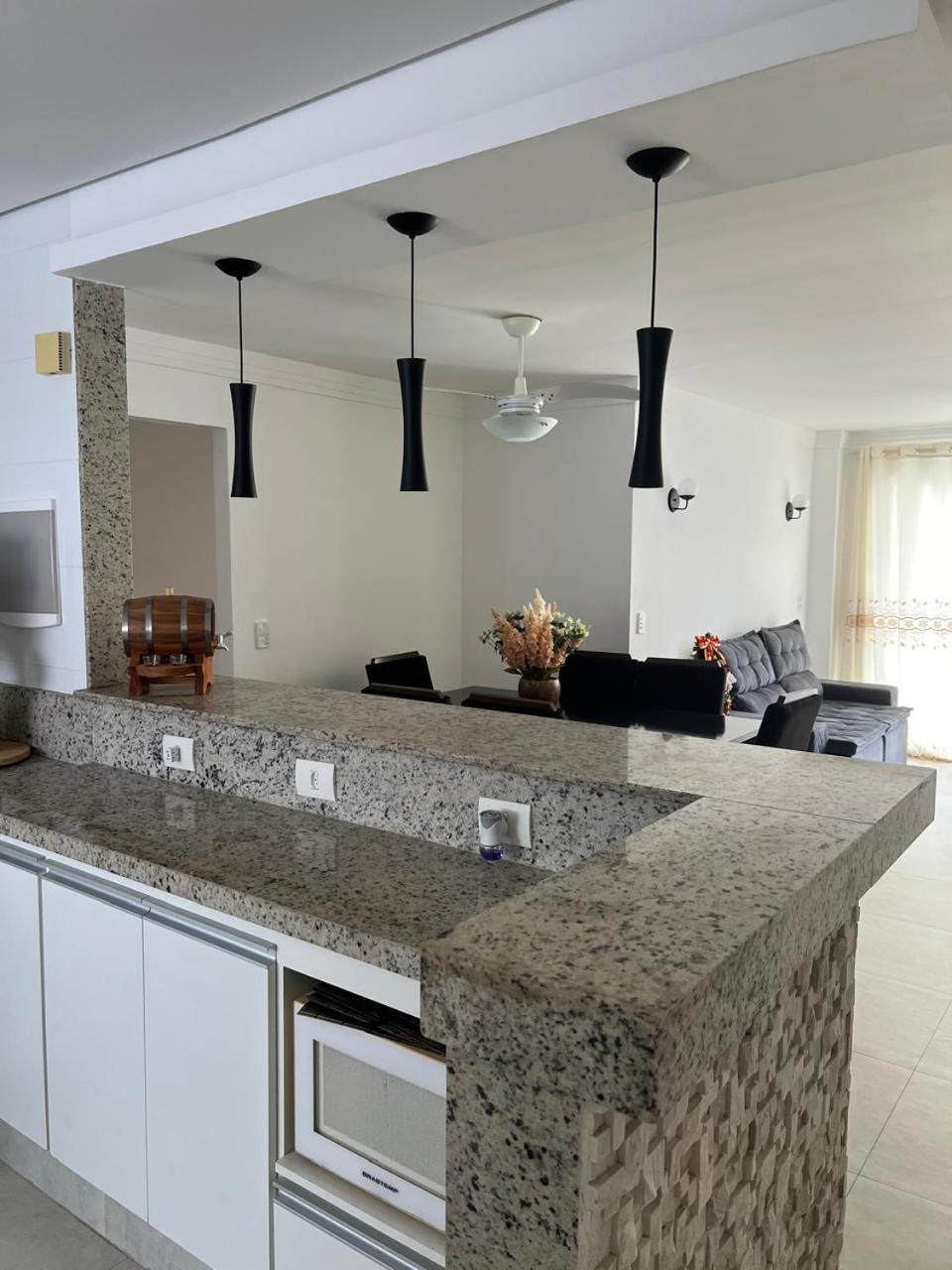 גוארויה Beleza De Apartamento 300 Metros Da Praia מראה חיצוני תמונה